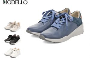 マドラスのスニーカー