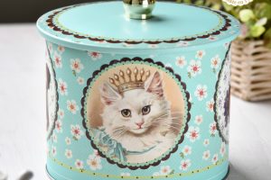 ラ・トリニテーヌのクッキー缶