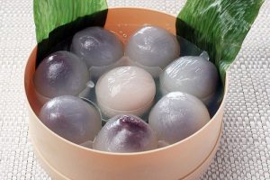 庵月の氷まんじゅう