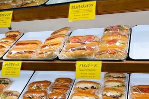 コバトパン工場の店舗内