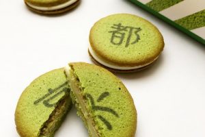 キョウト デ カウの抹茶＆ミルクラングドシャ