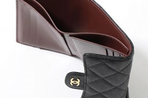 シャネルの財布,二つ折り財布