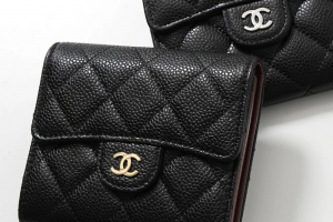 シャネル,三つ折り財布