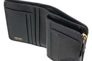プラダ,二つ折りのミニ財布