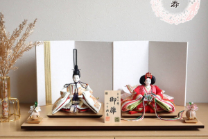 小出松寿作、市川伯英頭の雛人形