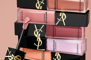 イブサンローランのメイクミーブラッシュ リキッド