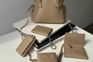 メゾンマルジェラの財布