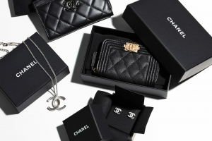 シャネル,三つ折り財布