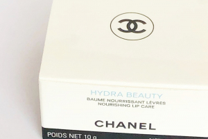 シャネルのイドゥラ ビューティ リップ バーム