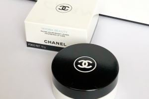 シャネルのイドゥラ ビューティ リップ バーム