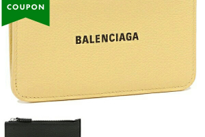 バレンシアガのフラグメントケース