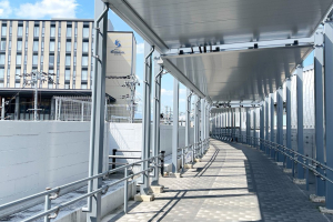 梅小路京都西駅の駅直結の連絡通路