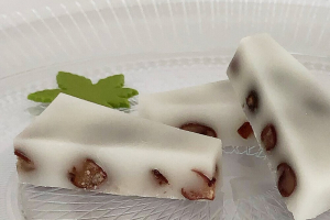 鶴屋吉信の御所氷室