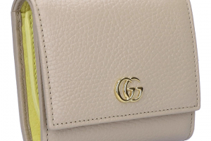 グッチの二つ折り財布