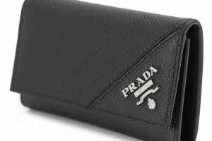 プラダのキーケース