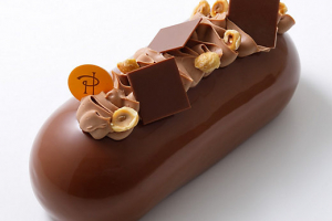 ピエール・エルメ・パリの2025年のクリスマスケーキ,ノマド プレジール シュクレ