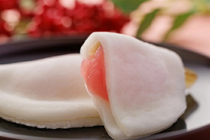 彩雲堂の花びら餅