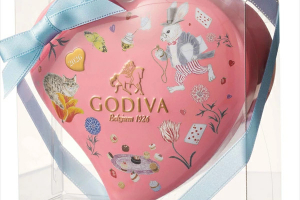 ゴディバのバレンタイン限定のミニハート缶