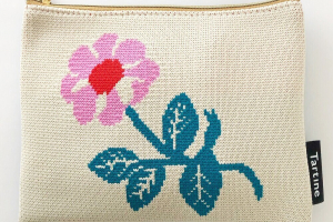 タルティンニットポーチ（ピンク）の表