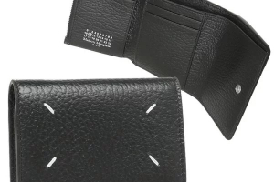メゾンマルジェラの三つ折り財布