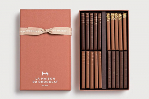 ラ・メゾン・デュ・ショコラのバトネ プラリネ ギフトボックス