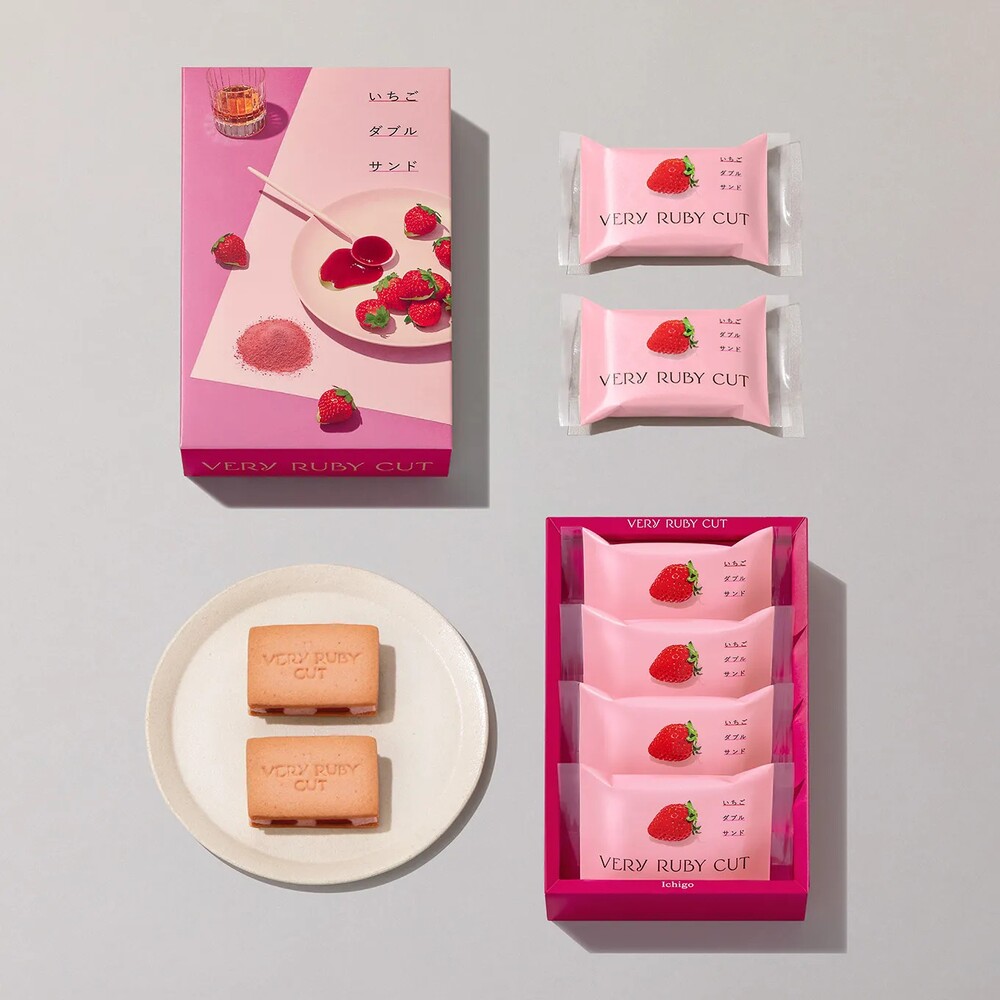 ベリールビーカットのいちごダブルサンド