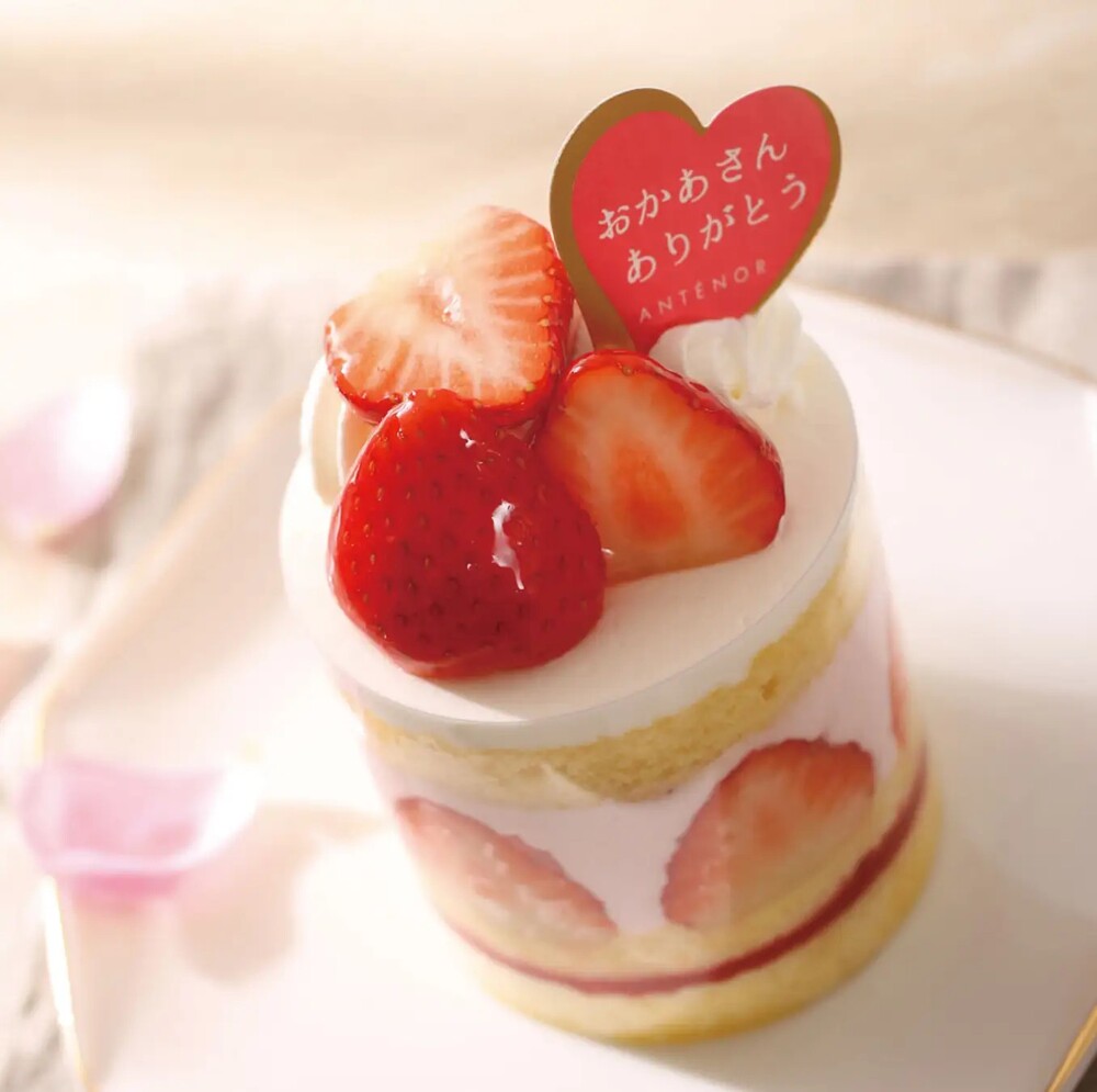 アンテノールの苺づくしのショートケーキ
